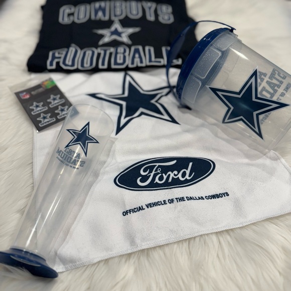 Dallas Cowboys Football Stadium Bundle Set - Include small shirt - Fan Favorite! - Picture 14 of 16
